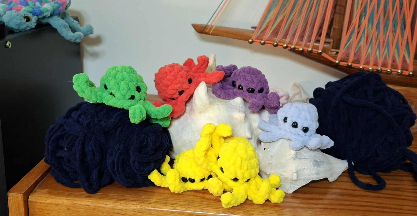 Pocket Spiders: Spooky Soft Stuffed Animals