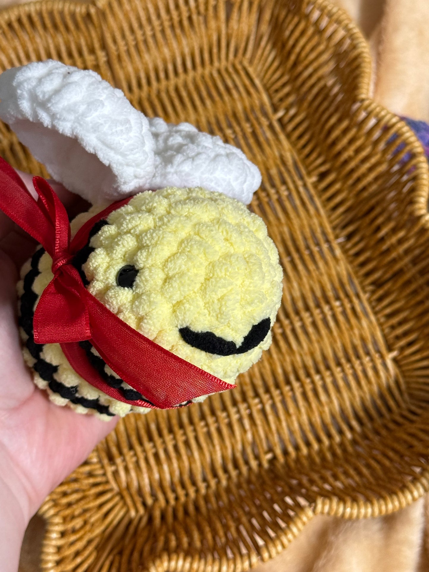 Pretty Little Bee-Bee