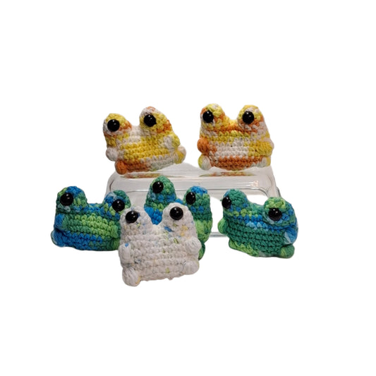 Pocket Frog – Mini Crochet Frog Plush, Handmade Stuffed Animal Toy, Cute Gift for Kids & Frog Lovers