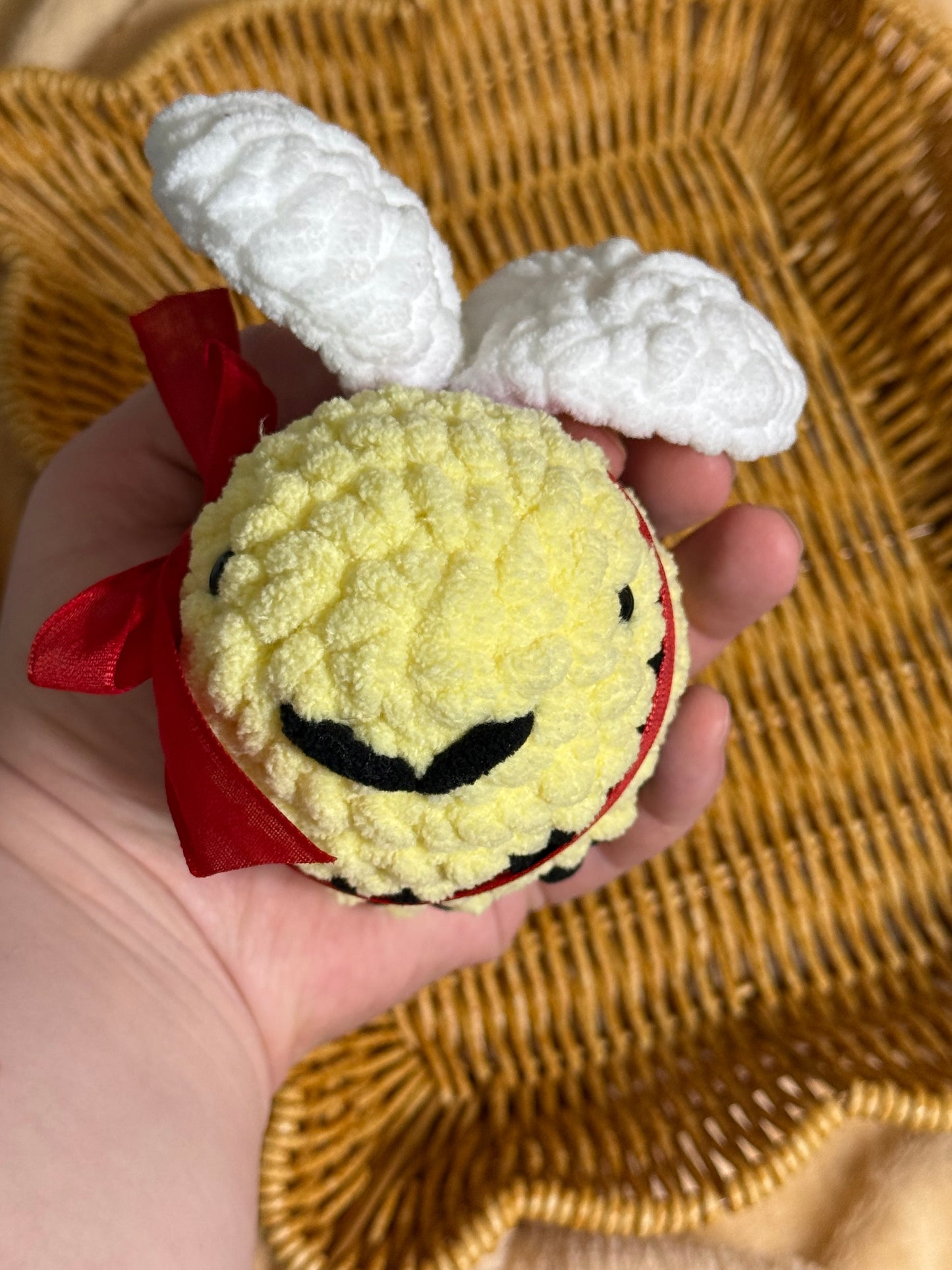 Pretty Little Bee-Bee