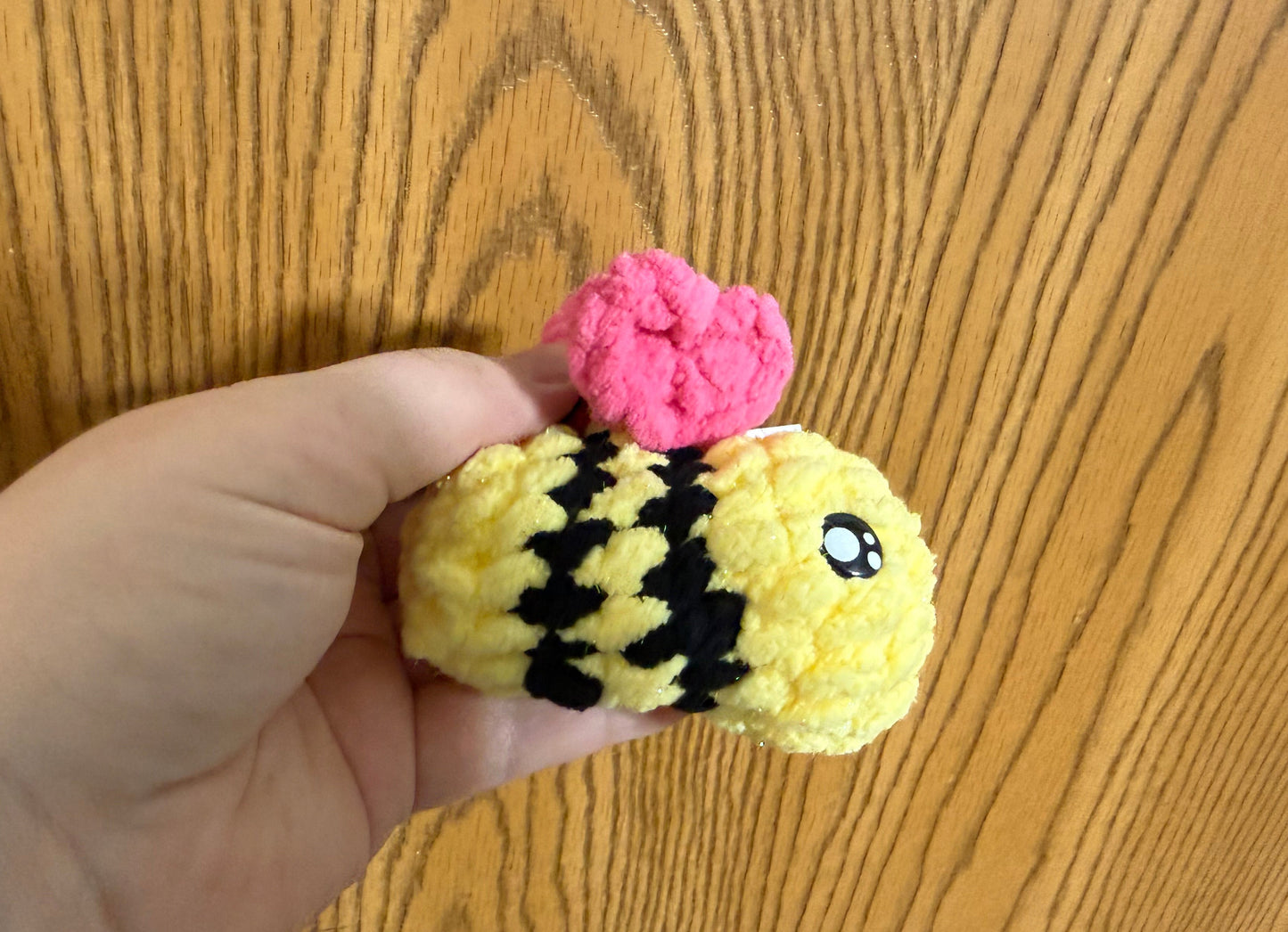 Bee My Valentine Crochet Pattern With Heart Wings – No-Sew PDF Digital Download